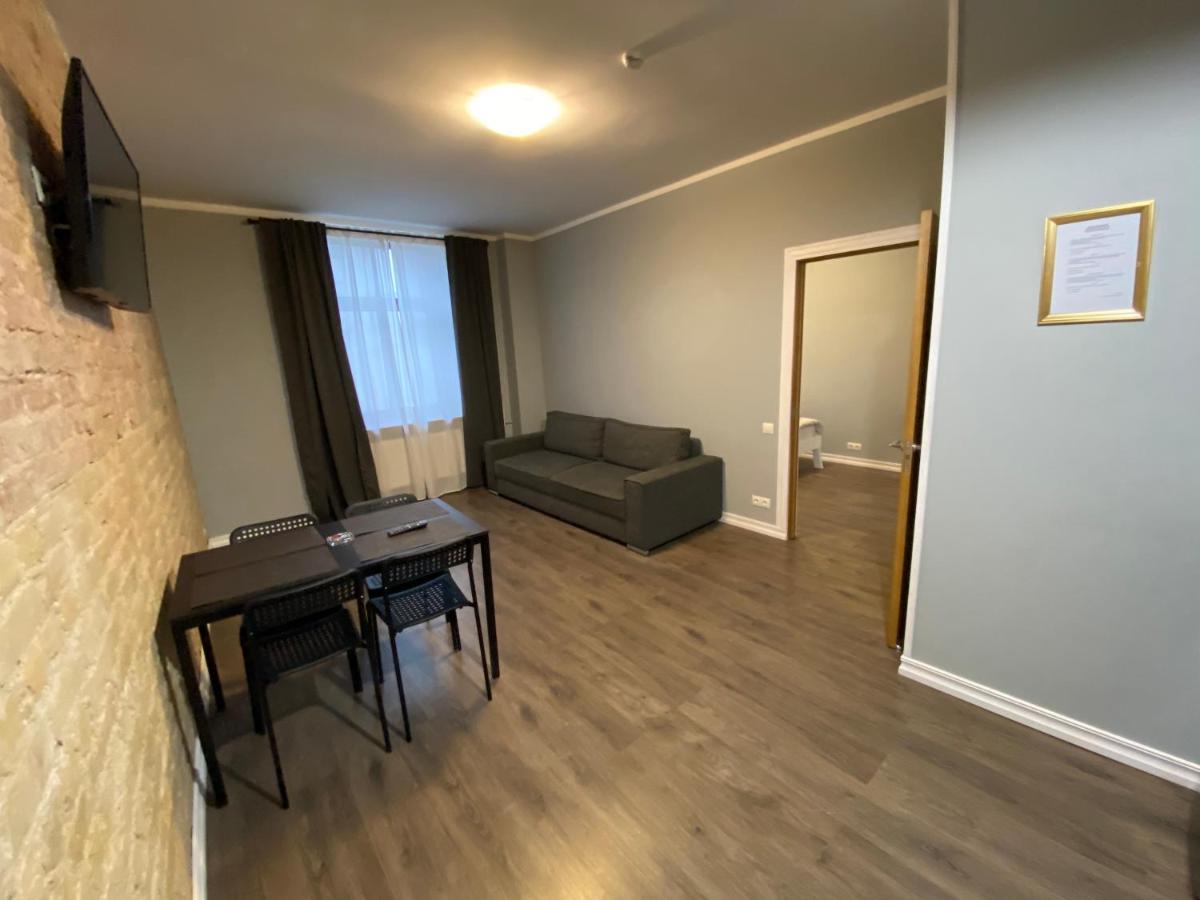 Aparthotel Riga Bagian luar foto A typical apartment at the hostel