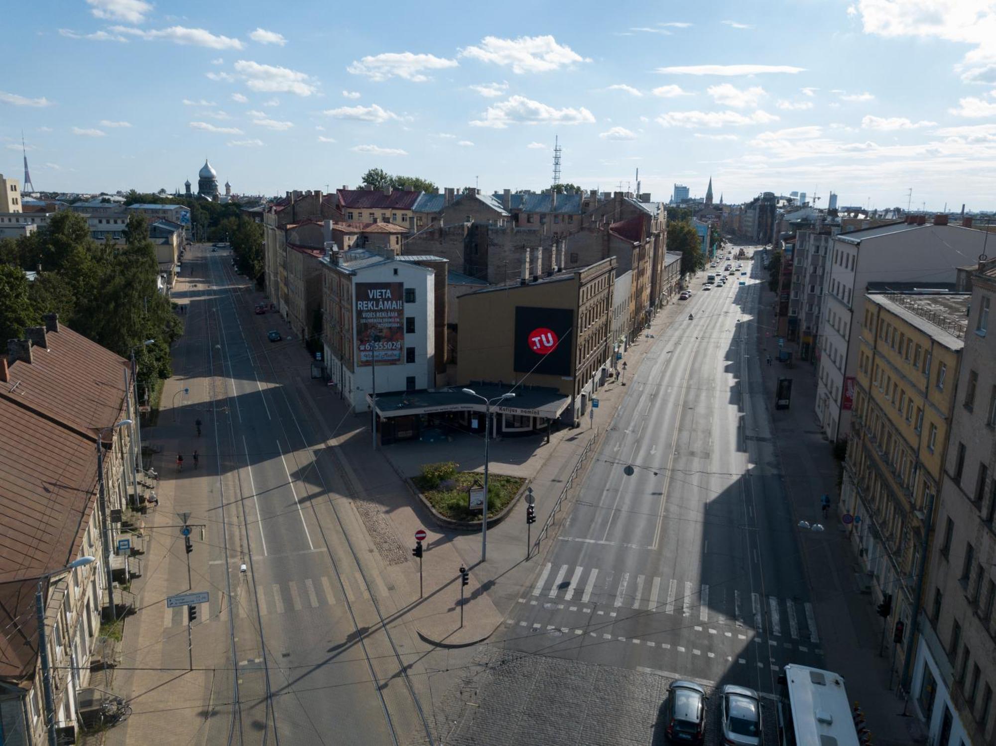 Aparthotel Riga Bagian luar foto Aerial view of the street
