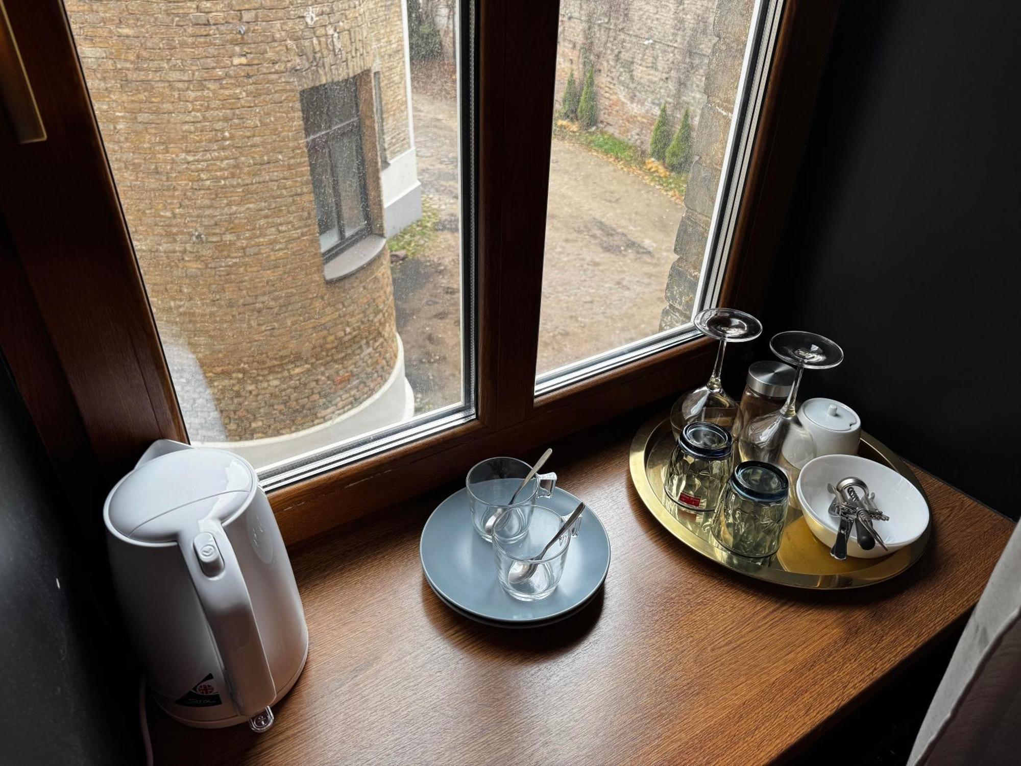 Aparthotel Riga Bagian luar foto A tea tray in a hotel room