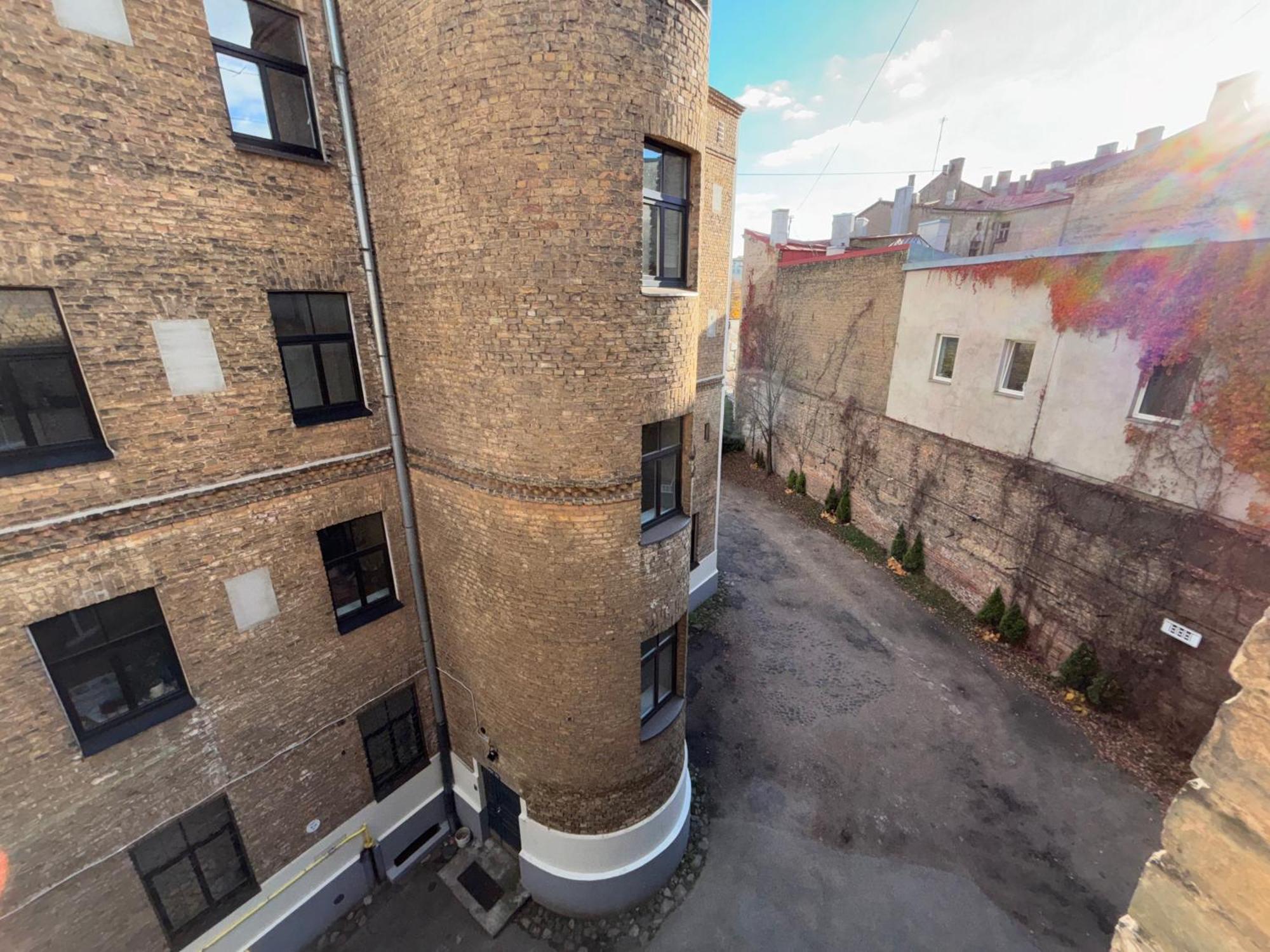 Aparthotel Riga Bagian luar foto The former location of the station